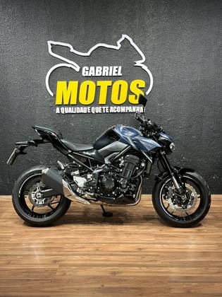 KAWASAKI Z900 